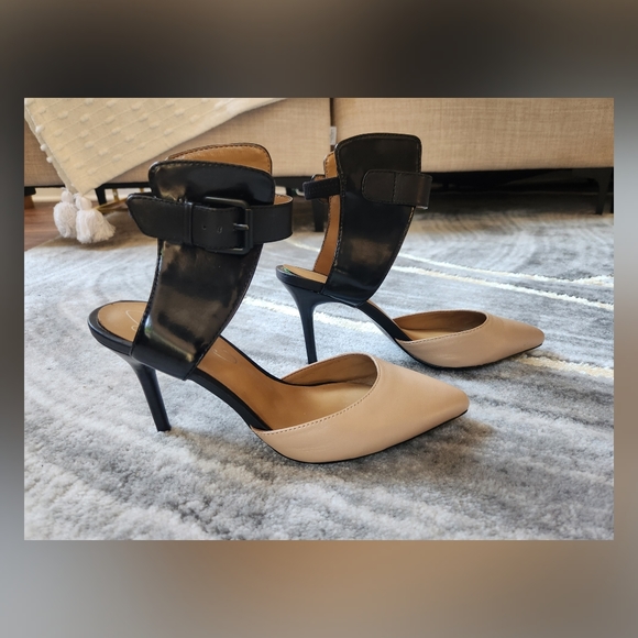 Women's Report Signature Pumps - Picture 5 of 8